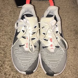 Nike Free black and white